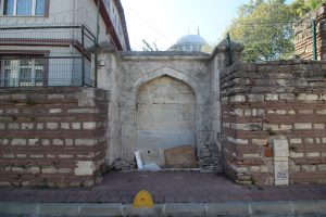 Hekimoğlu Ali Paşa Camii Avlu Duvarı Çeşmesi