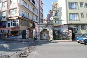 Arpa Emini Çeşmesi