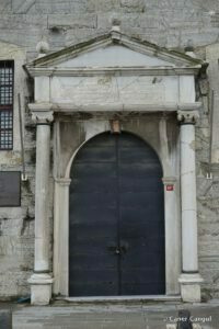 Hububat Ambarları Giriş Kapısı