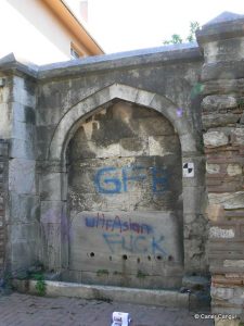 Hekimoğlu Ali Paşa Camii Avlu Duvarı Çeşmesi