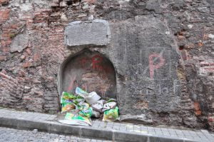 Üçler Hamamı Sokak Duvar Çeşmesi