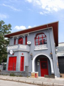 Konut (3), Karşıyaka