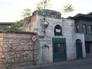 Nalıncı Mehmet Mimi Dede Türbesi