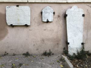 Hüsam İbni Abdullah Türbesi