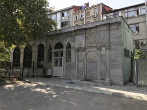 Oğlanlar Tekkesi Türbesi