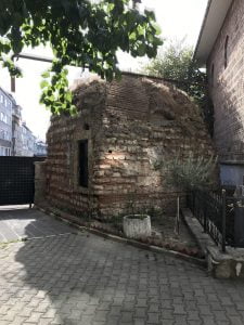 Molla Hüsrev Sokağı'nda Kagir Yapı