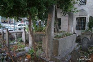 Kalender Medresesi Sokağı Haziresi