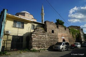 Vefa Medresesi Duvarları