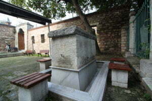 Küçük Ayasofya Camii Abdest Teknesi