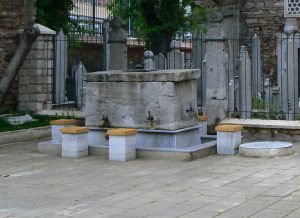 Küçük Ayasofya Camii Abdest Teknesi