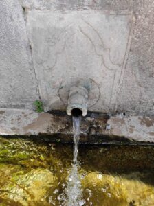 Ayna Taşı, Bağpınar Aşağı Çeşmesi