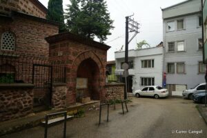 Bursa Bedrettin Camii Önündeki Çeşme