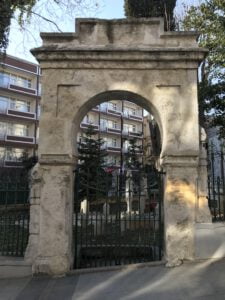 Uzun Şüca Kabri ve Haziresi