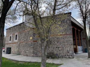 Kalemkırdı Camii