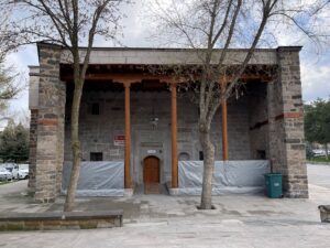 Kalemkırdı Camii
