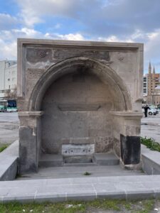 Hasinli Camii Çeşmesi