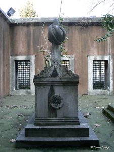 Pertev Mehmet Paşa Türbesi