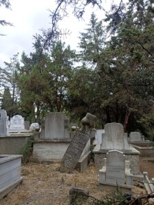 Karcı Mustafa Ağa'nın kabri.