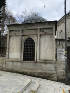 Üryanizade Ahmet Esat Efendi Türbesi