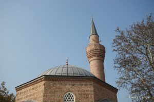 Yiğit Köhne Camii