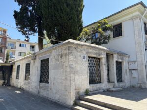 İzmirli Ali Paşa Türbesi
