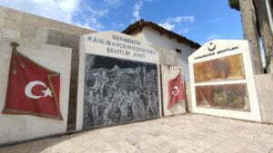 Kanlıbahçe Şehitliği ve Anıtı