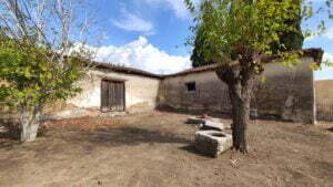 Kanlıbahçe Şehitliği ve Anıtı