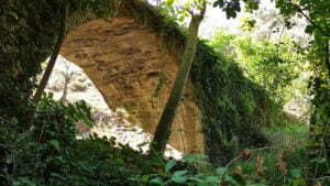 Kıyısız Kemer Köprüsü