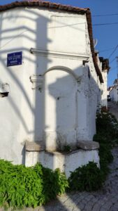 Yeni Çeşme Sokak Çeşmesi