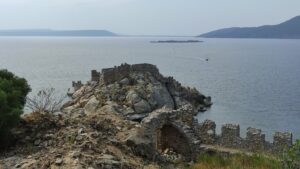 Küçük İkiz Ada Kilisesi