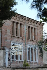 Bergama Lisesi Yan Cephe