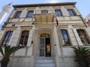 Aliağa Halk Kütüphanesi 1 Aliağa Halk Kütüphanesi