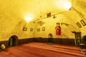 Mevlid-i Halil Camii Harimi ve Mağara Girişi