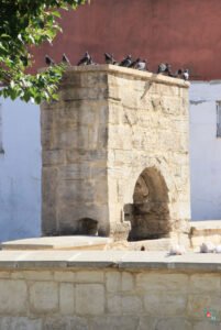 Veliefendi Çeşmesi ve Namazgâhı