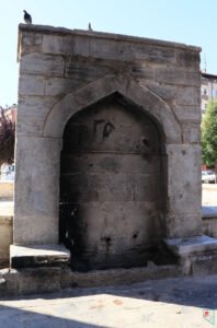 Veliefendi Çeşmesi ve Namazgâhı