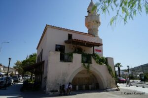Bandırmalı Osman Ağa Camii