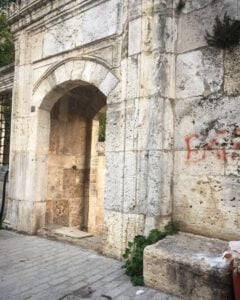 Binek Taşı, Zal Mahmut Paşa Medresesi