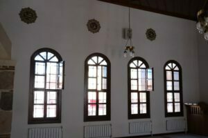 Orta Işık Camii