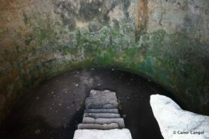 Deveci Han Sarnıcı İçi