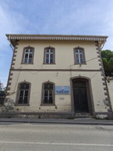 Doktor Varda Evi