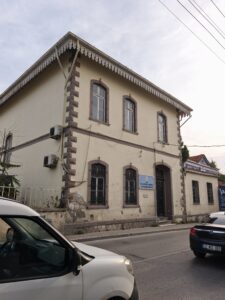 Doktor Varda Evi