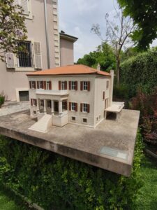 Charlton Whittall Köşkü (Büyük Ev)