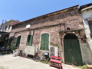 Tütün Han, Konak