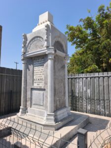 Kaymakam Kemal Bey Anıtı, Menemen