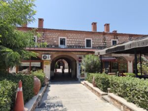 Taşhan, Menemen