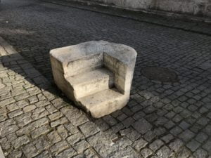 Binek Taşı, Cülüs Yolu