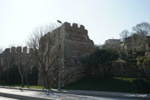 Marmara Surları, 4. Kule