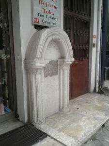 Emin Alemdar Sokak Çeşmesi