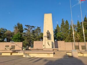 Atatürk Anıtı, Balıkesir
