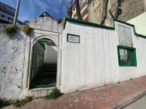 Gül Baba Türbesi Girişi